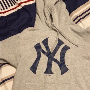 Yankees sweatshirt